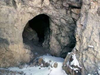 Денисова пещера. Фото с сайта altaidiscovery.ru
